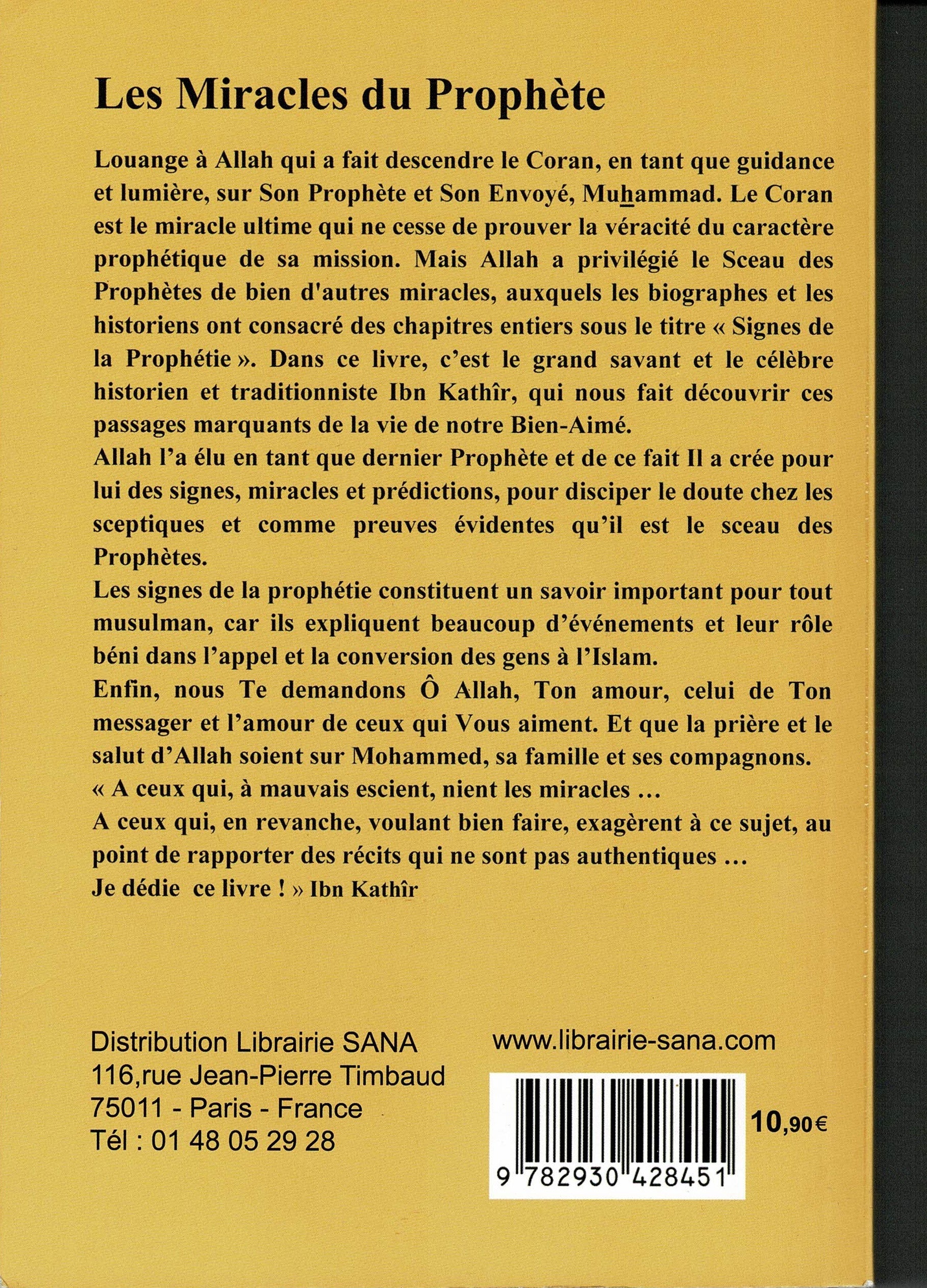 Livre islamique 'Les Miracles du Prophète' du grand historien et savant Ibn Kathir, édition Almadina, représenté en 3D posé sur une table en bois avec un fond flou aux couleurs chaudes. Couverture noire avec titre en lettres blanches et dorées, lune scindée en deux illustrant le miracle de la fente de la lune.